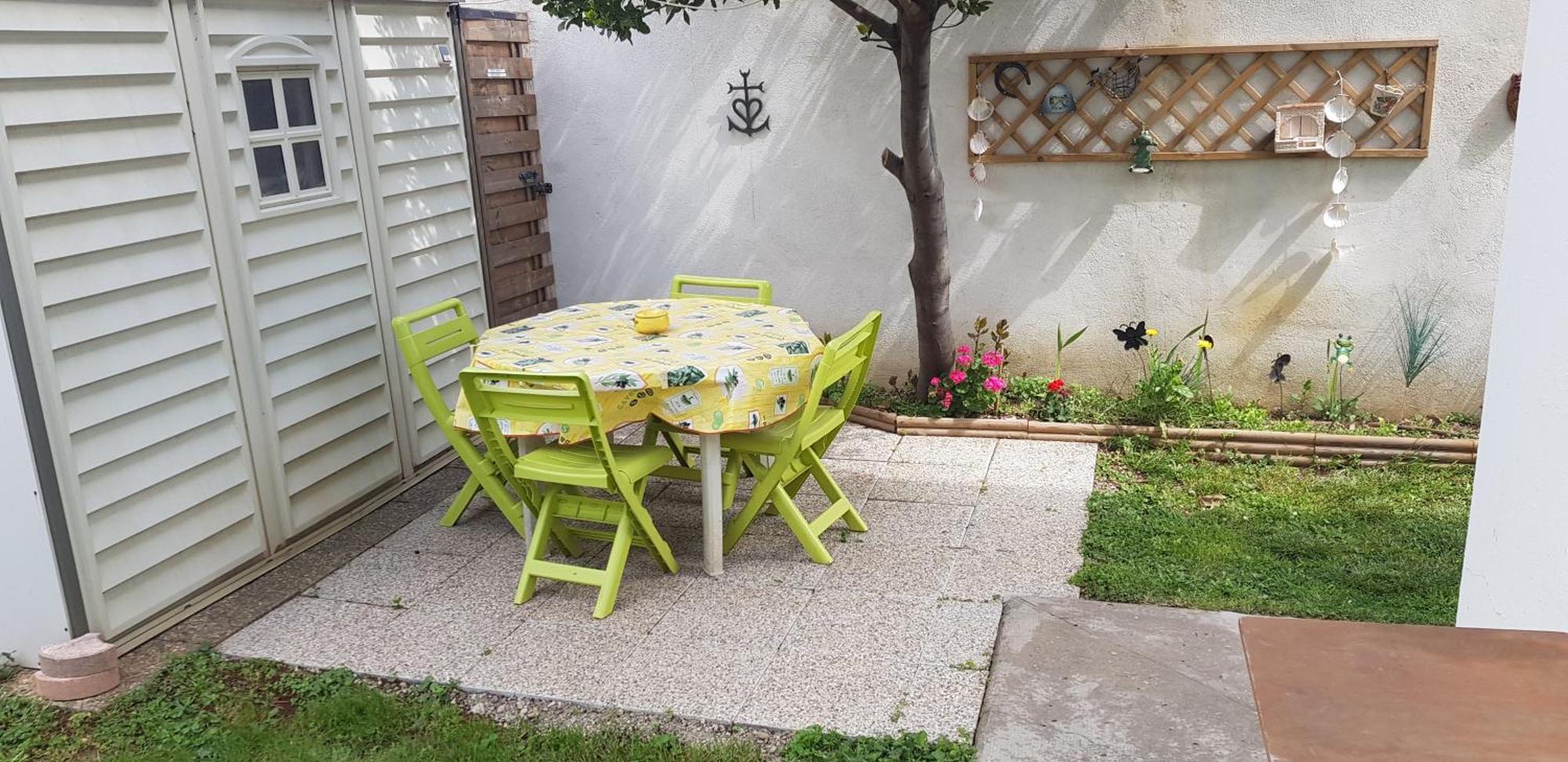 Superbe T2 Avec Jardin, Piscine-enfant Et Parking Arles